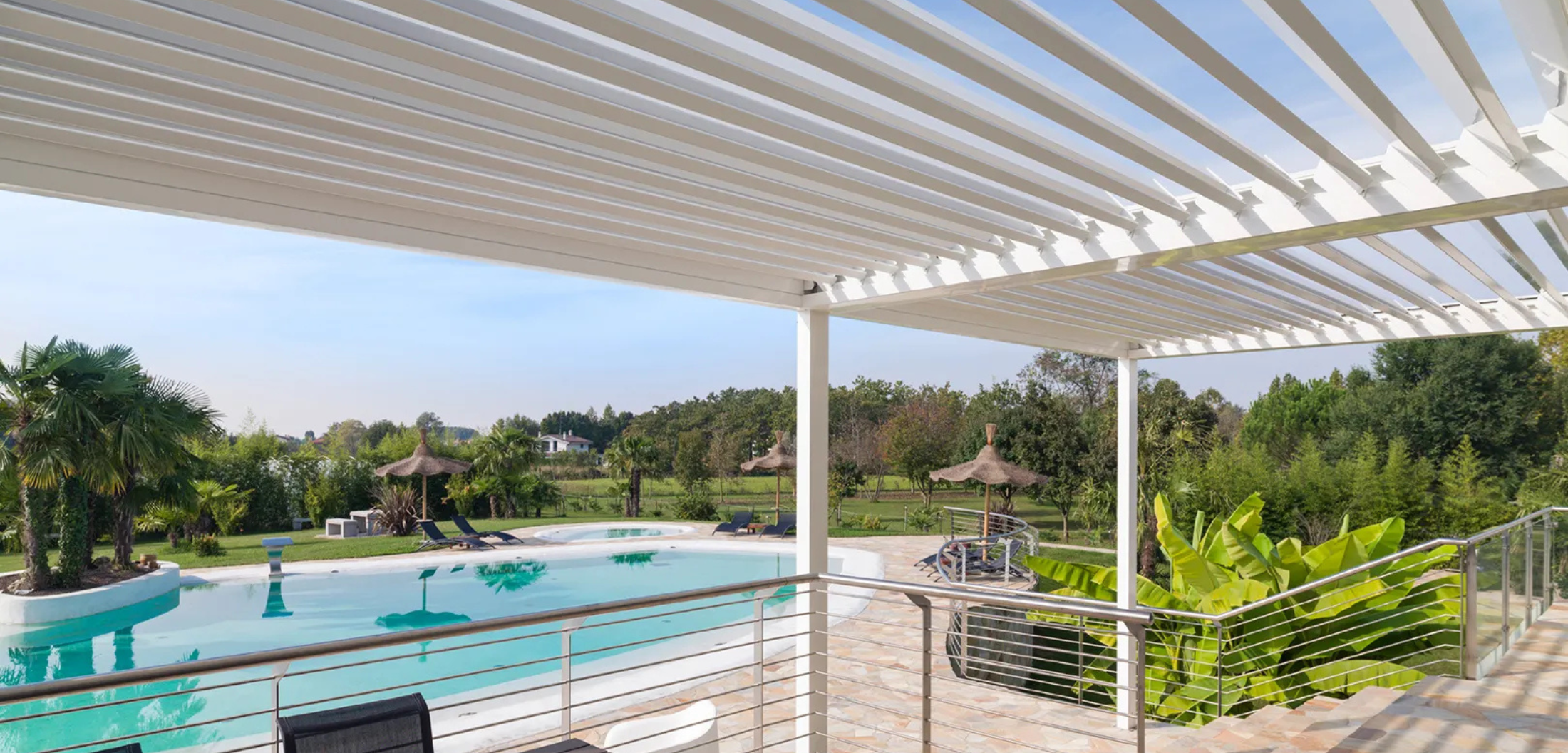 pergole bioclimatiche PRATIC VISION: La Cornice Invisibile